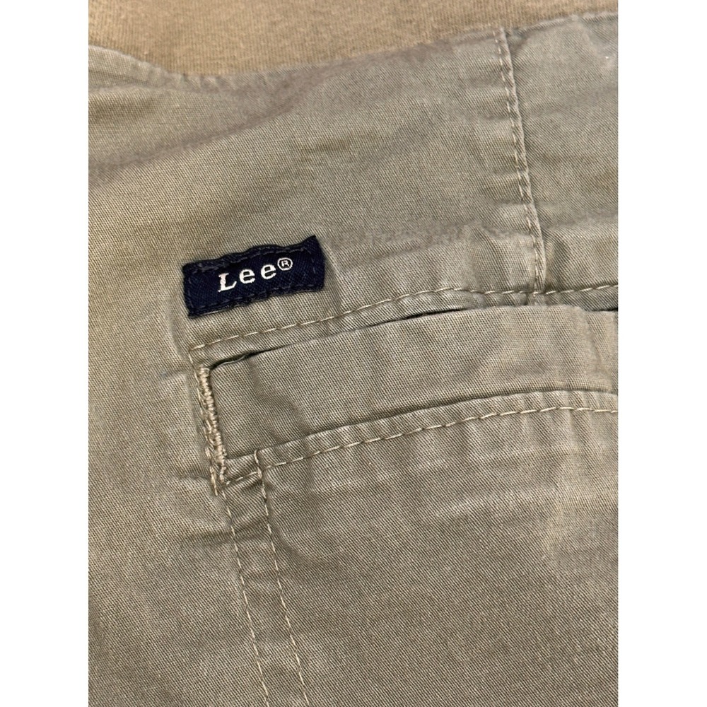 Lee Relaxed Fit Mid Rise Cargo Shorts Olive Green Women's Size 10 Summer Staple - Picture 6 of 13